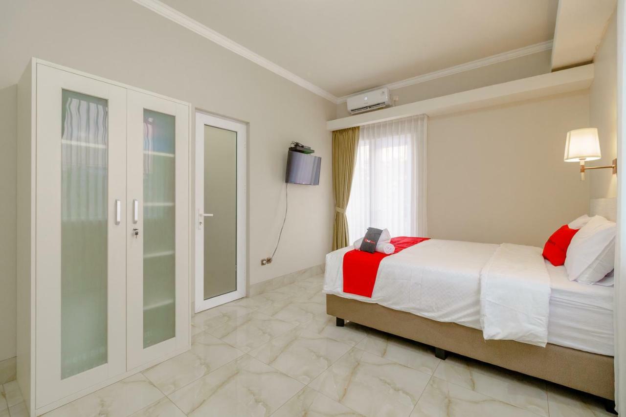 RedDoorz near Taman Makam Pahlawan Cikutra Hotel Bandung Bagian luar foto
